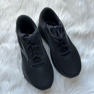 Brooks Black Athletic Shoes